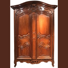 Petite armoire de mariage en noyer, Nîmes début de lépoque Louis XV Armoires