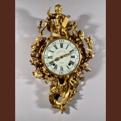 Grand cartel d'applique en bronze doré , Paris époque Louis XV Pendules