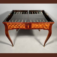 Table tric-trac de voyage à système P.Denizot vers 1770 Tables