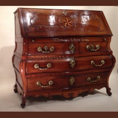 Scriban Bordelais en noyer, ép Louis XV Bureaux